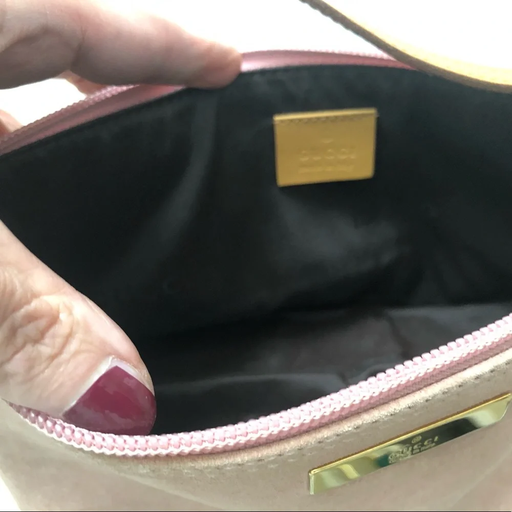 Auth GUCCI pink suede purse - Picture 6 of 12